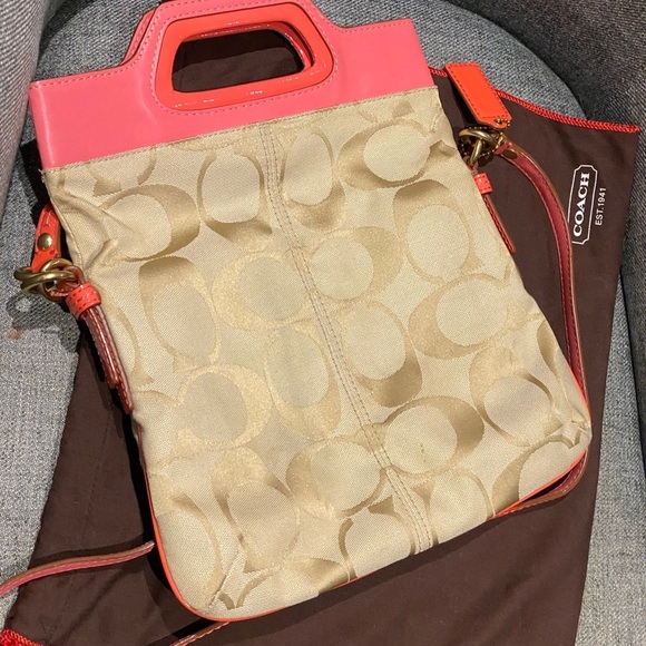 Coach Handbags - Coach crossbody bag